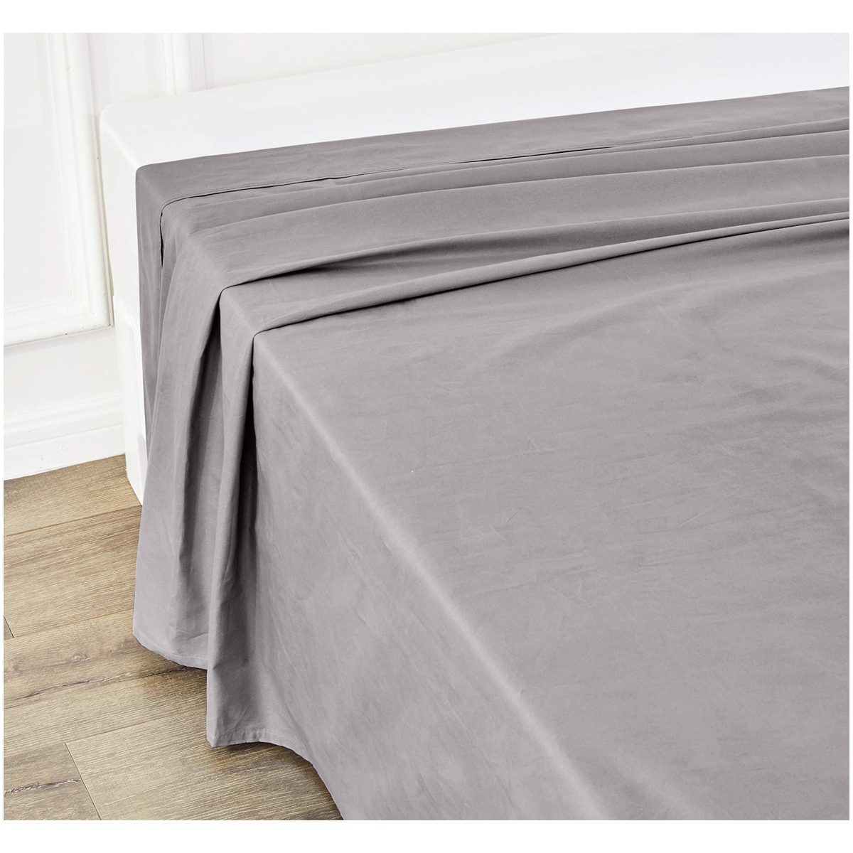 AmazonBasics Ultra-Soft Flat Sheet - Breathable, Easy to Wash - Full, Graphite
