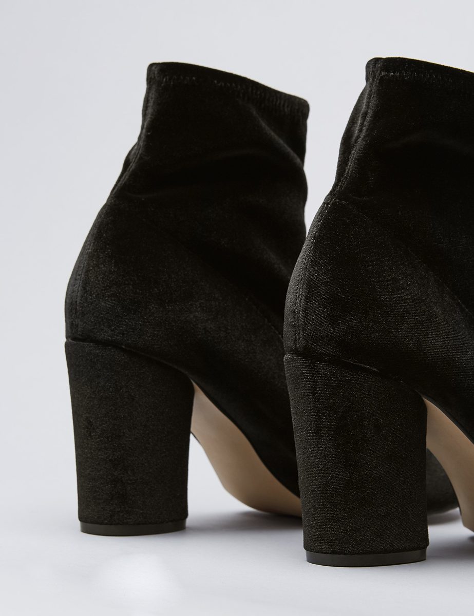 find. Women's Velvet Stretch Ankle Boots black 4.5 UK (37.5 EU)