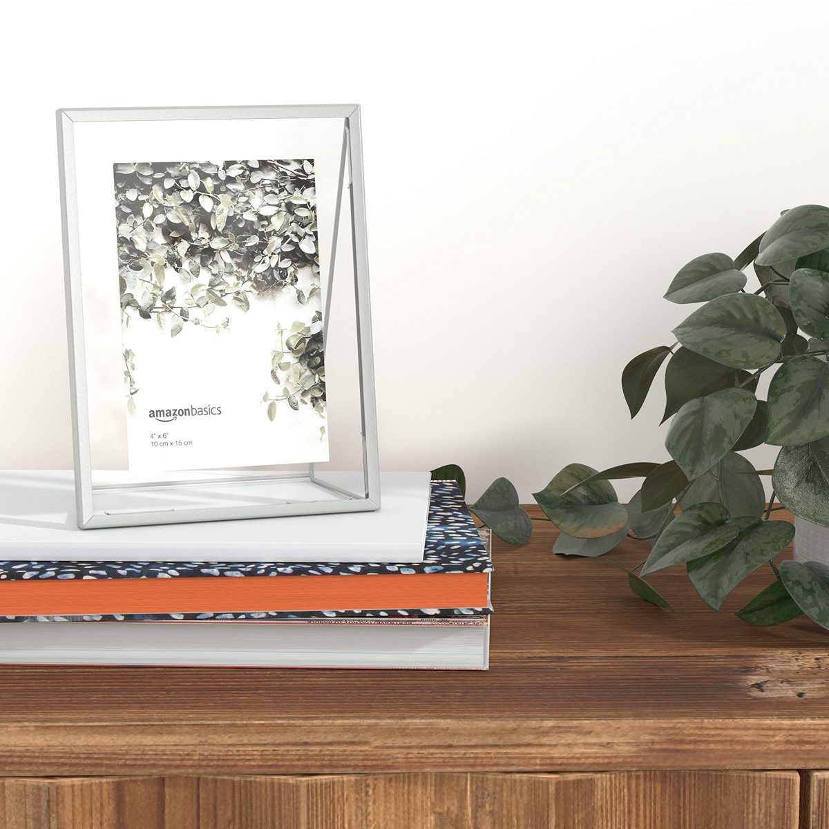 AmazonBasics Wedge Floating Photo Frame for 4 x 6 Inch Photos - Slim Frame, Nickel