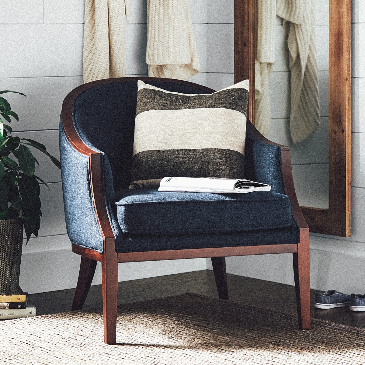 Amazon Brand – Stone & Beam Ashbury Modern Exposed Wood Accent Chair, 29"W, Navy