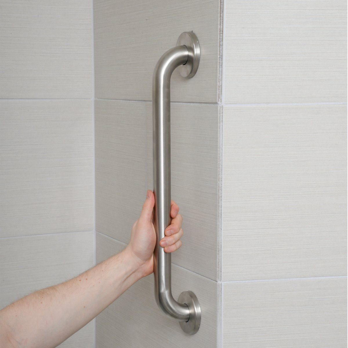 AmazonBasics Bathroom Handicap Grab Bar - 18-Inch Length, 1.25-Inch Diameter