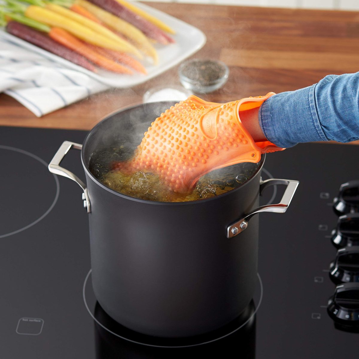 AmazonBasics Silicone BBQ Gloves, One Pair (Renewed)