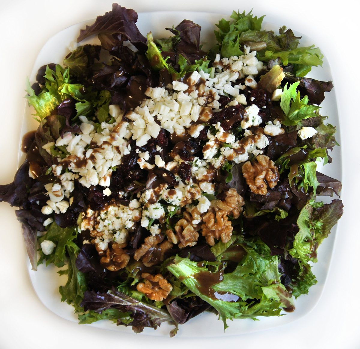 WHOLE FOODS MARKET Mesclun Goat Cheese Salad, 11 OZ