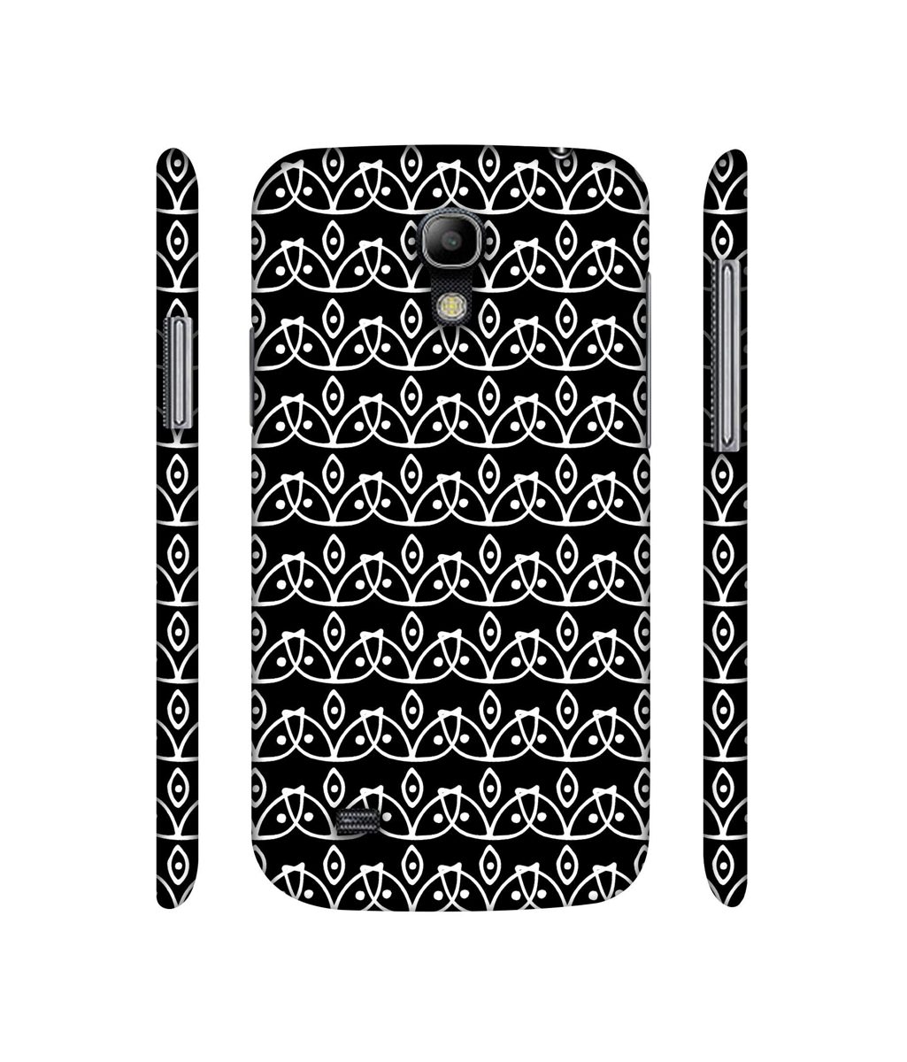 Amazon Brand - Solimo Designer White Flowers Pattern 3D Printed Hard Back Case Mobile Cover for Samsung Galaxy S4 Mini