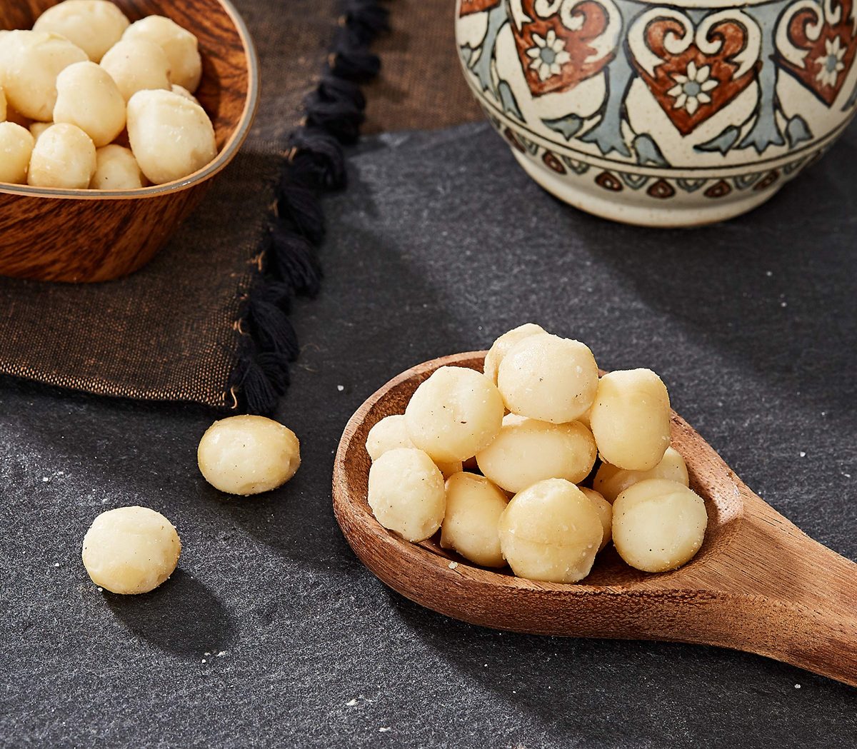Amazon Brand - Solimo Premium Macadamia Nuts, 250g