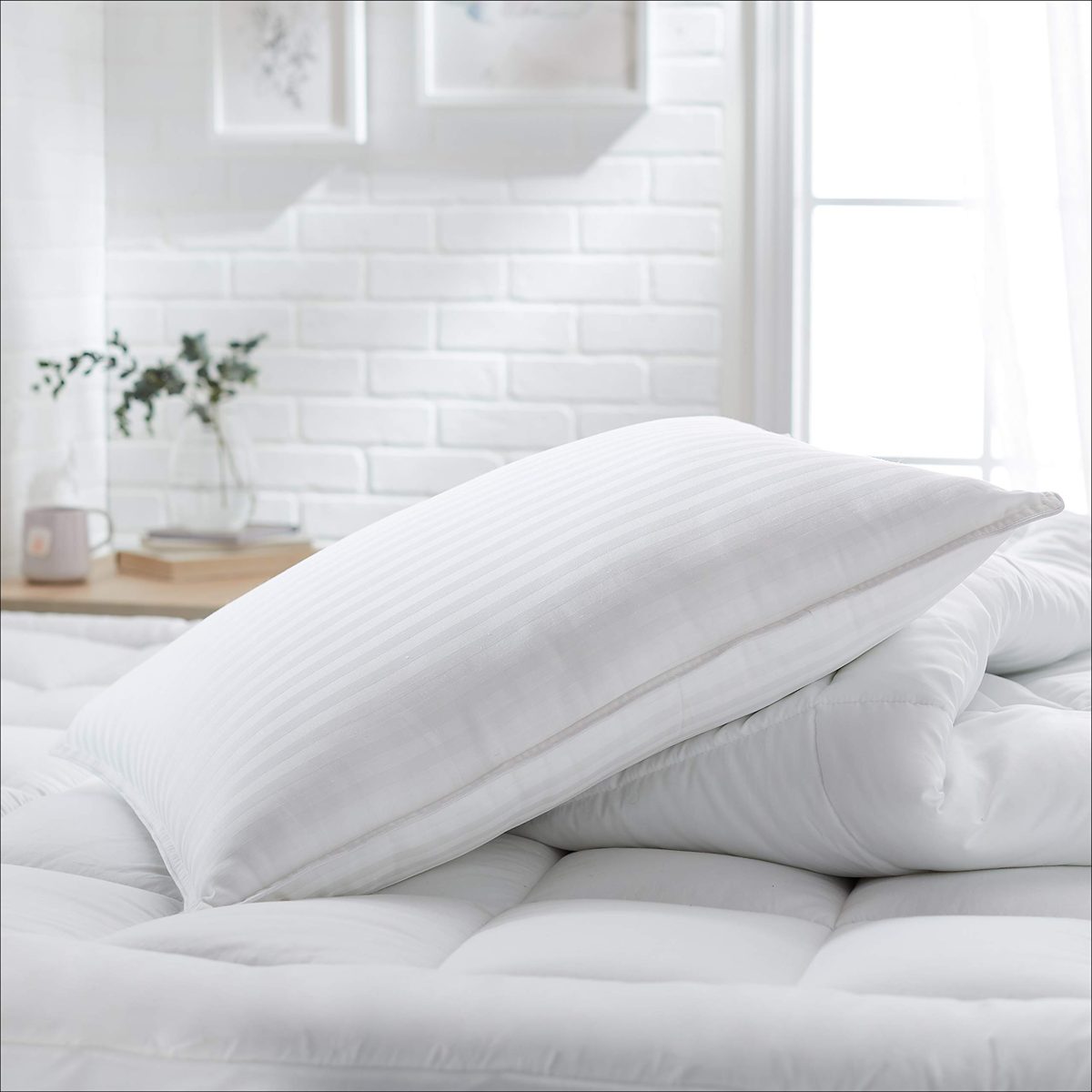 AmazonBasics Hotel-Style Down-Alternative Pillows, 2-Pack