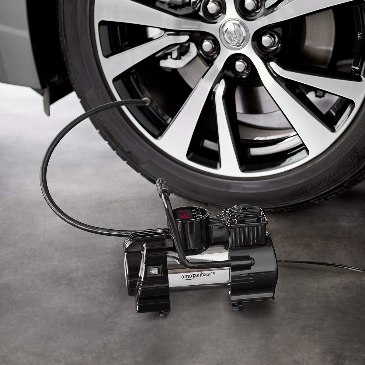 AmazonBasics Portable Air Compressor with Carrying Case