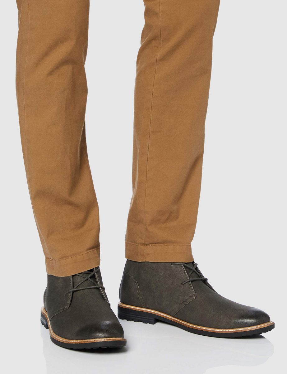 find. Men's Um1527 Chukka Boots, Grey, 8 US